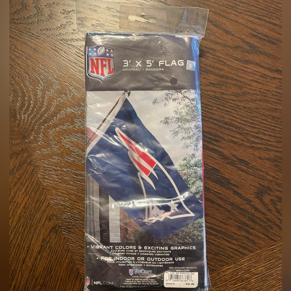 NFL Patriots 3’ x 5’ Flag for indoor or outdoor Home Decor Flag- NWT